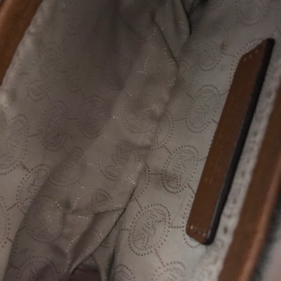 Michael Kors Crossbody Bag - Picture 7 of 8